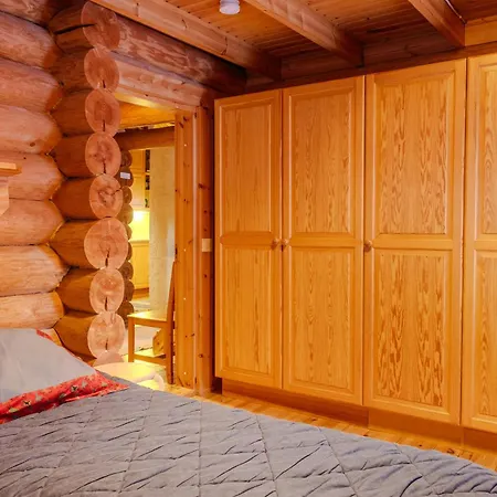 Pyhaenaekyy D - With A View To The Slopes