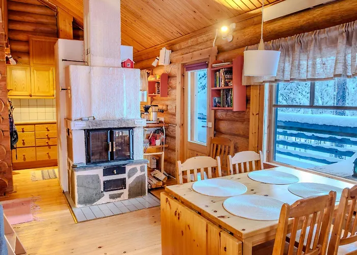 Pyhaenaekyy D - With A View To The Slopes 샬레 *